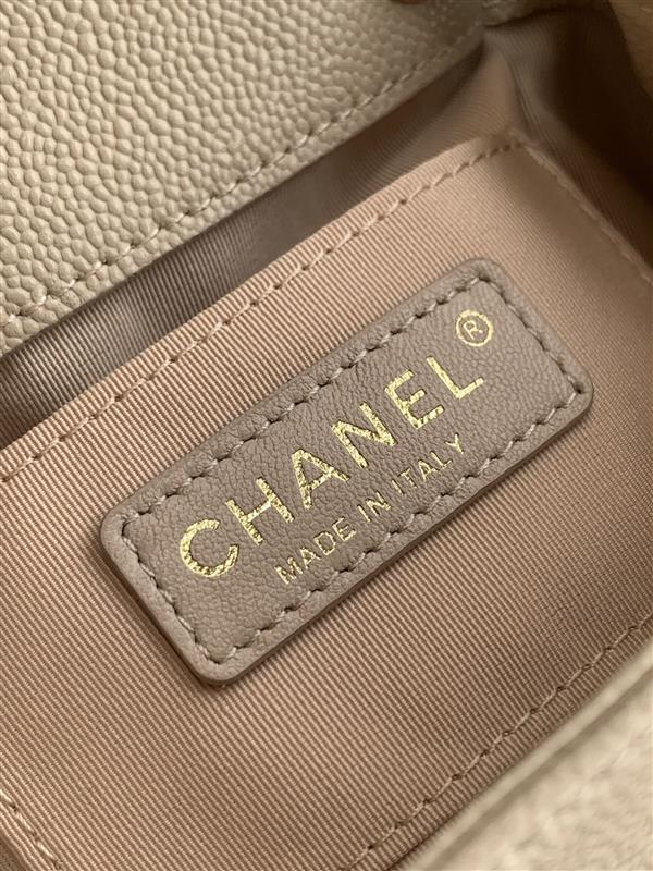 2026127213713271 700